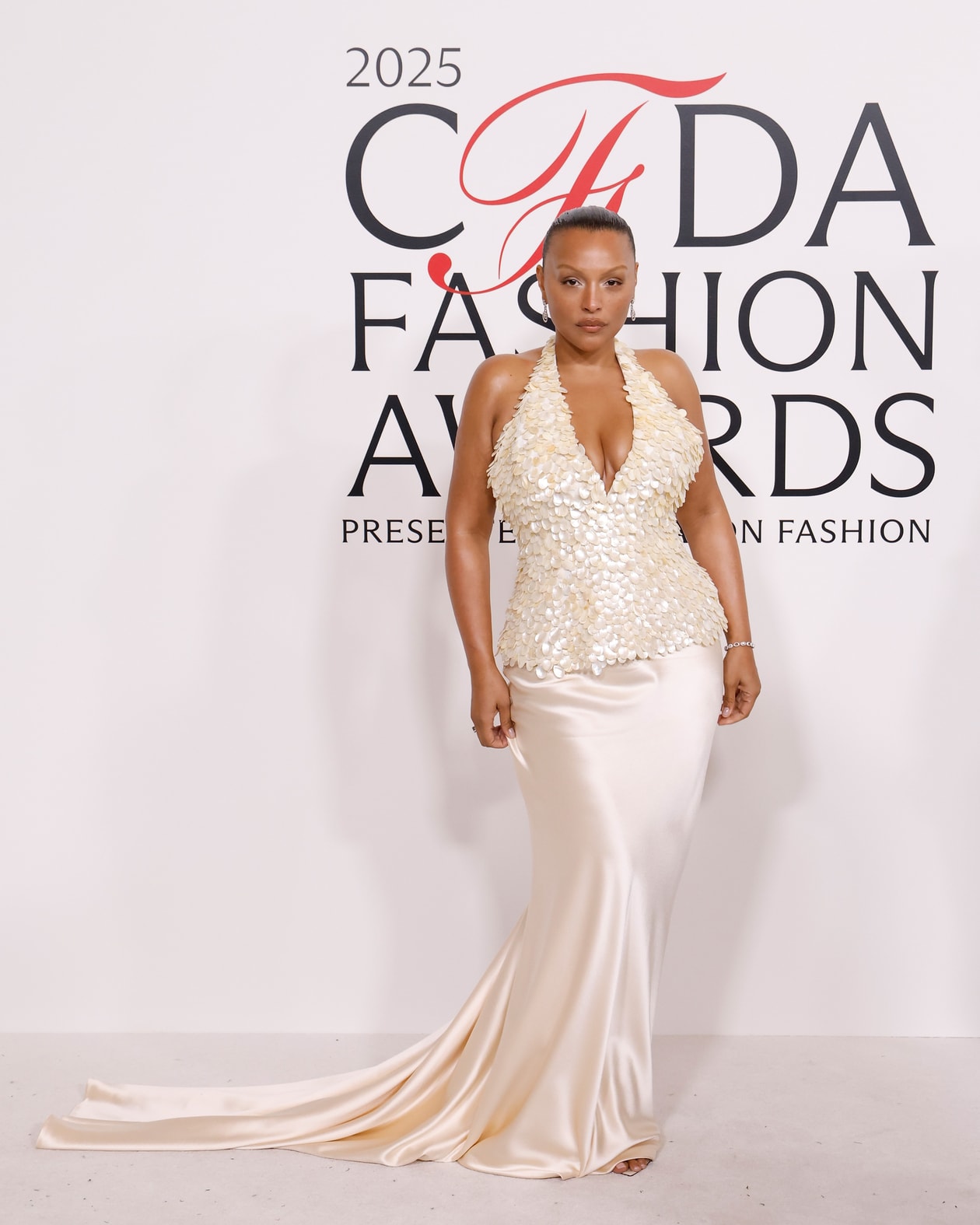 CFDA, 時尚大獎, 紅毯, 大蓬裙, 藝人, K-pop 明星, Rihanna, ASAP Rocky, Lily Allen, Adele