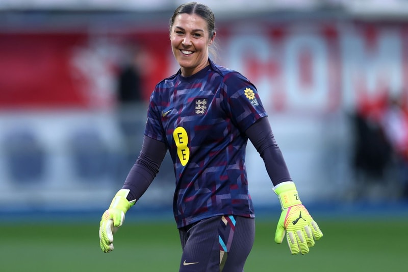 Mary Earps, sexuality, coming out, LGBTQ, Lionesses, England, Women's football, women's soccer, autobiography, goalkeepers