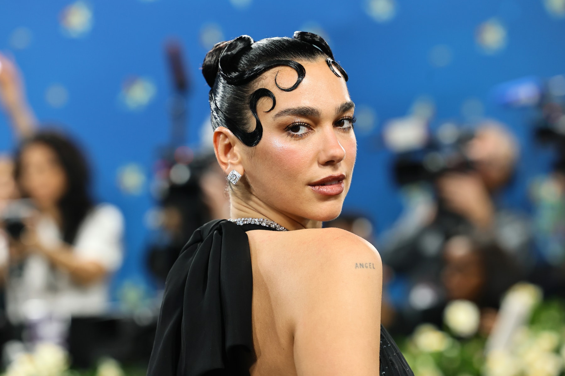 Met Gala, fashion, anna wintour, celebrity, art, exhibition, fundraiser, news, dua lipa
