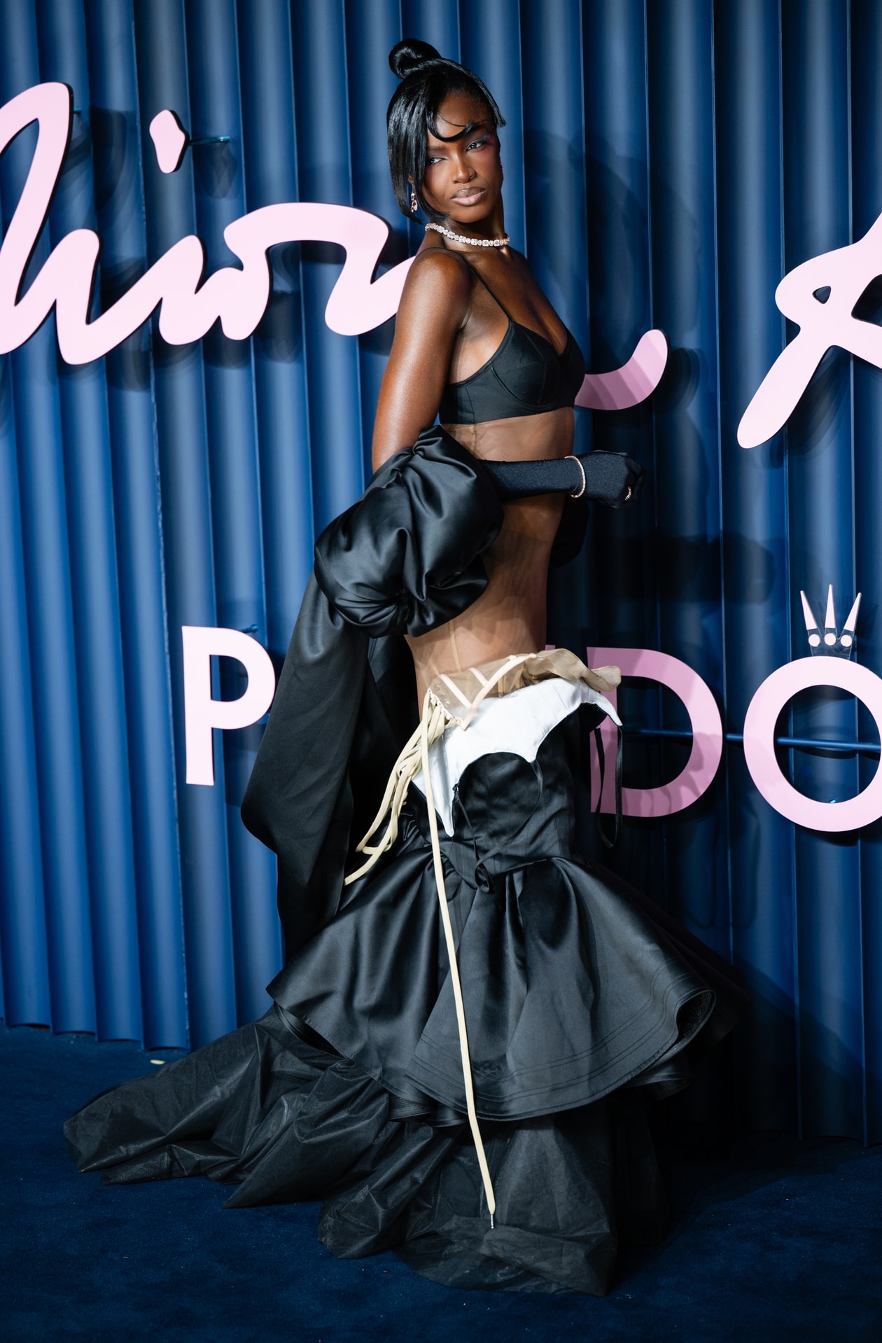 fashion awards, red carpet, pinkpantheress, ellie goulding, pregnant, sheer dress, baby bump, leomie anderson