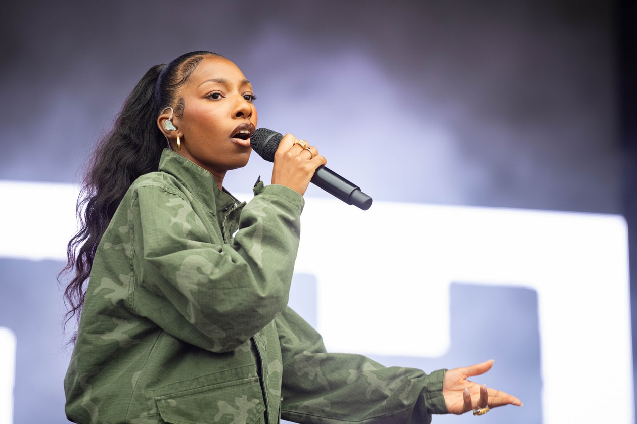 Sienna Spiro, Adela, musicians, artists, celebrity, singer, concert, music