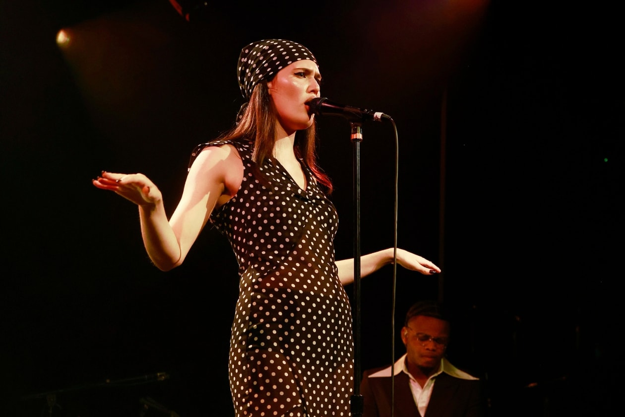 Sienna Spiro, Adela, musicians, artists, celebrity, singer, concert, music