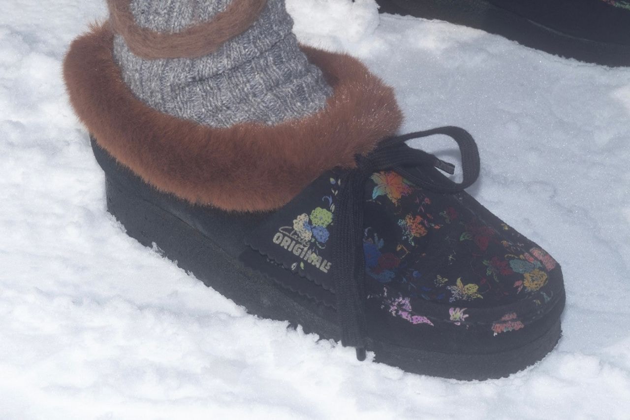 DIRDDY, Clarks Originals, Clarks, Clarks Wallabee, Korean Streetwear, Korean Brands, Footwear, Fur Shoes