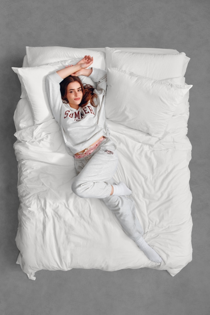 Gap, Summer Fridays, pajamas, loungewear, campaigns, fashion, barbie ferreira, bed, models