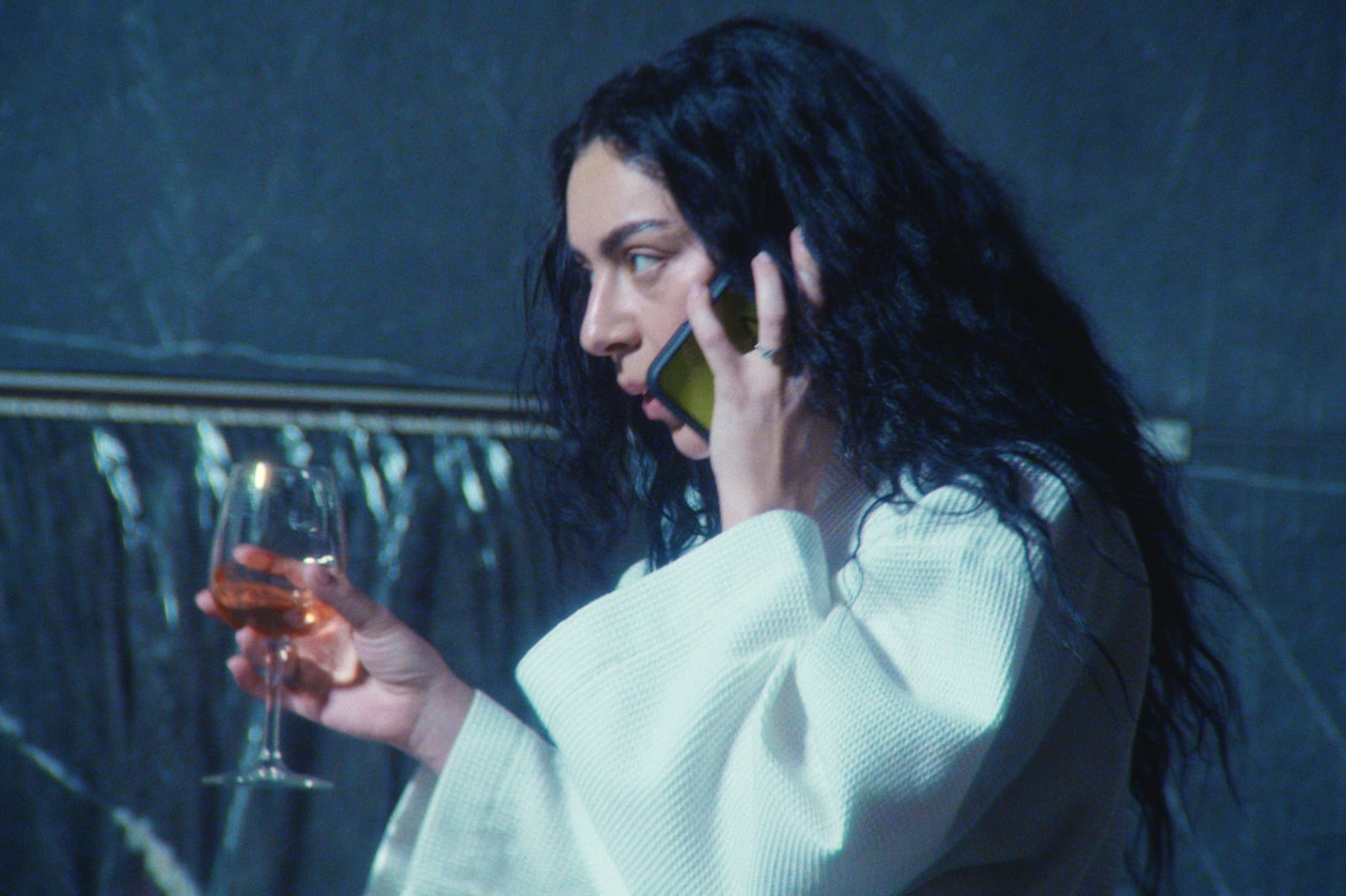 Movies, films, cinema, actors, celebrity, red carpet, Zendaya, robert pattinson, a24