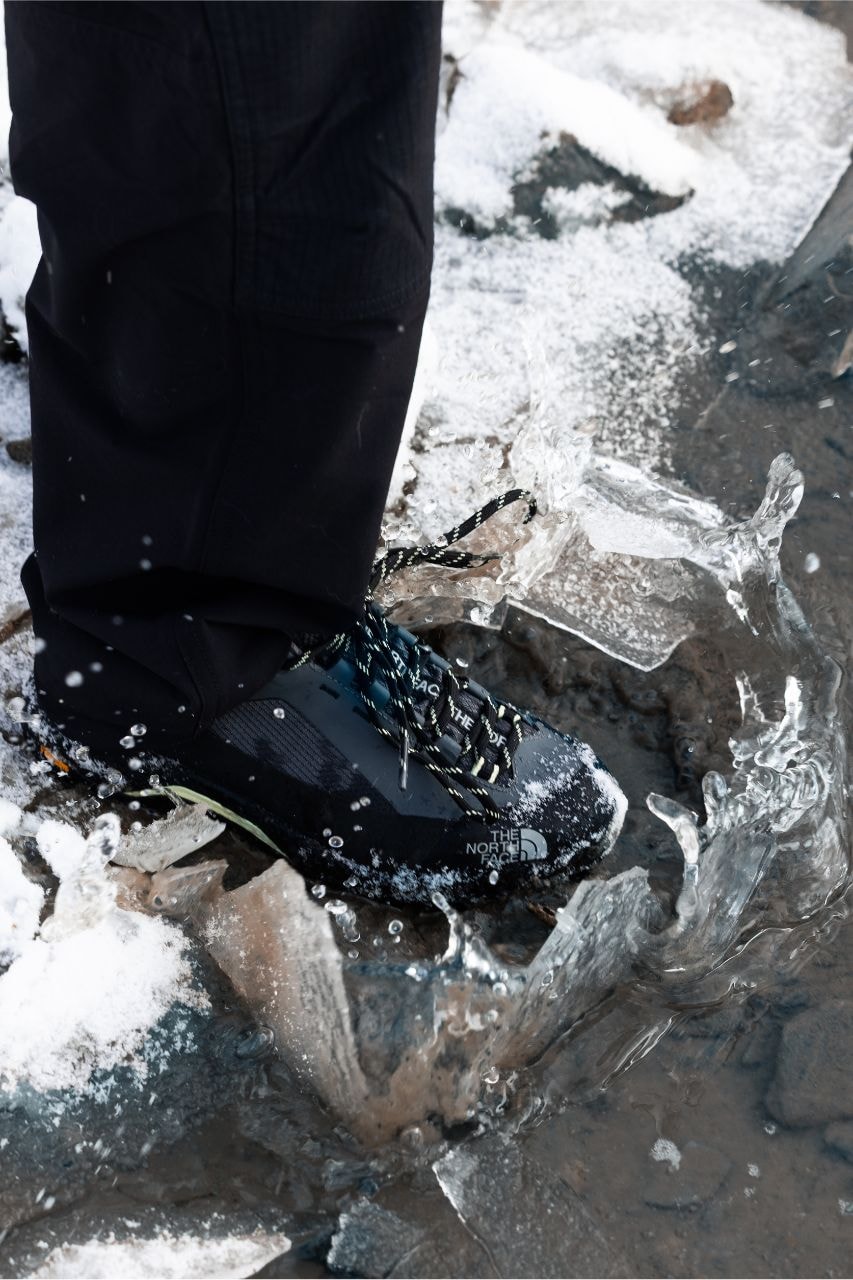 The North Face, HKe, Outerwear, Hiking, Trail Running, Climbing, Gorpcore, Outdoors, Rain Jacket, Coats, Jackets