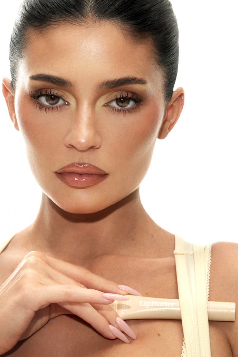 Kylie Jenner, Kylie Cosmetics, Precision Pout Lip Liner Cool Tone, Lip Butter Cake, Cool Toned, Campaigns, Lips, Lip Balms, Lip Liners