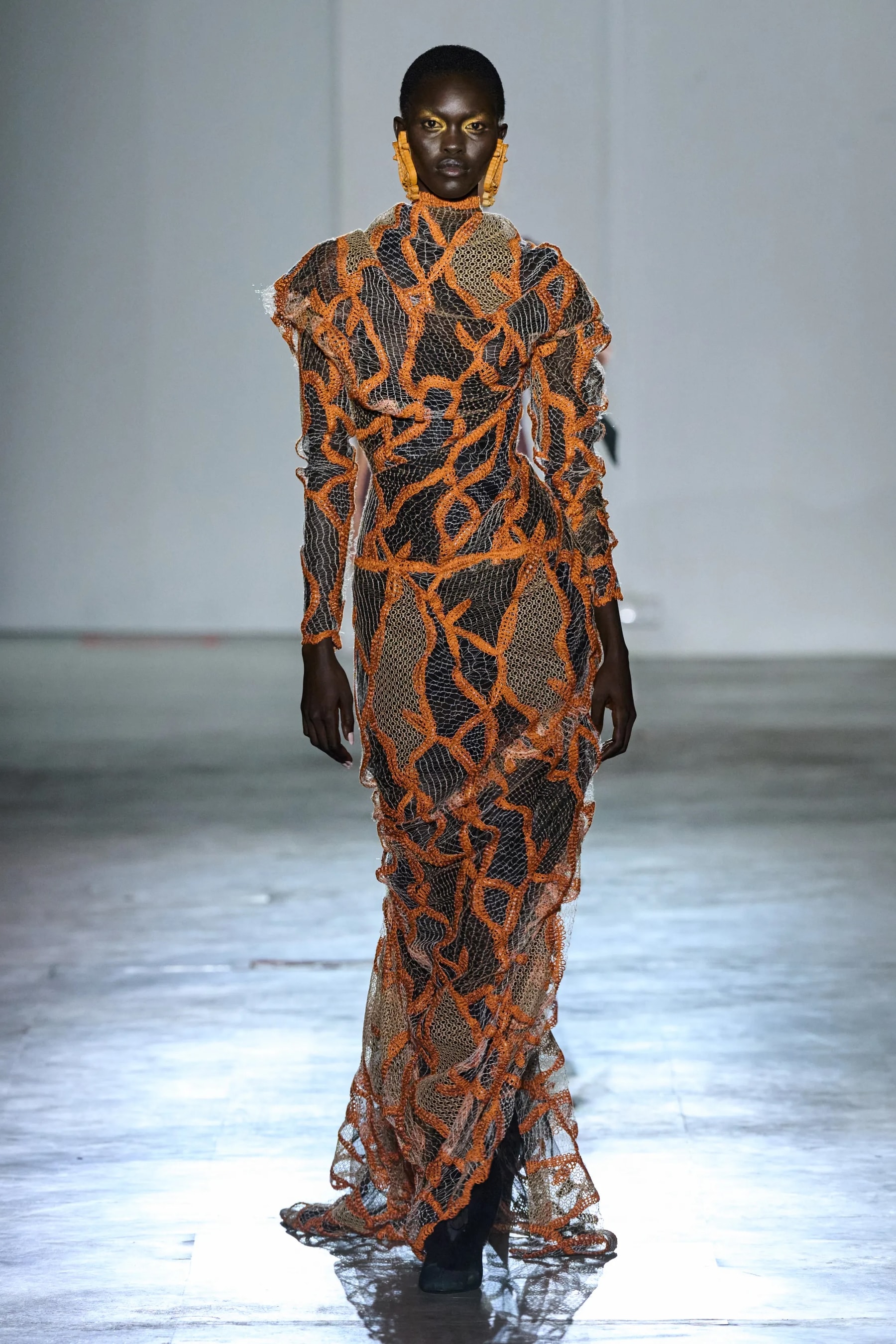 Vivienne Westwood, FW26, Paris Fashion Week, Chappell Roan, First Look, Runways, FROW, Lola Young