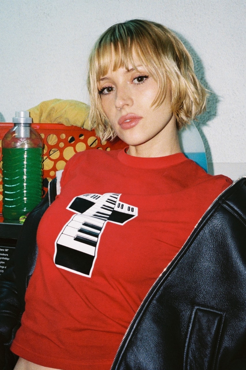 Angèle, musician, artist, singer, french, music, concert, performance, electronic, dj, Justice