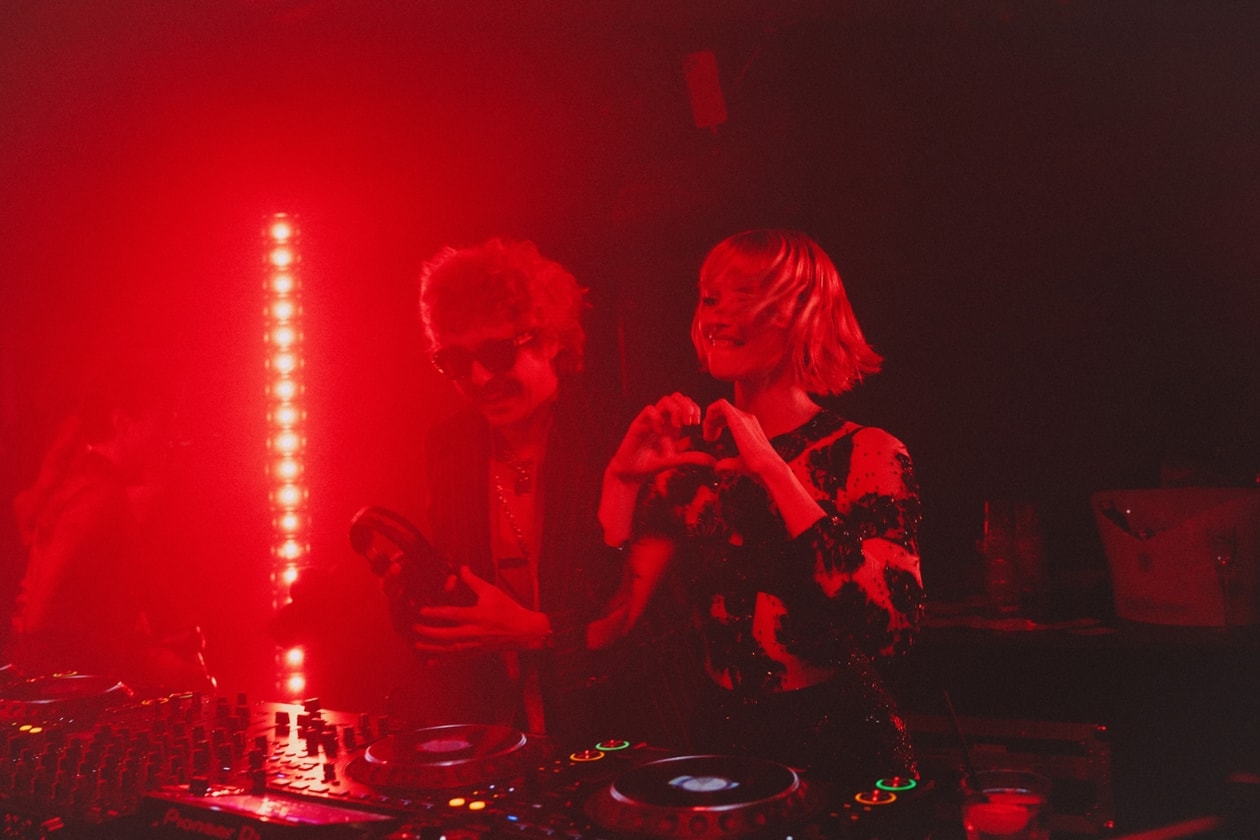 Angèle, musician, artist, singer, french, music, concert, performance, electronic, dj, Justice