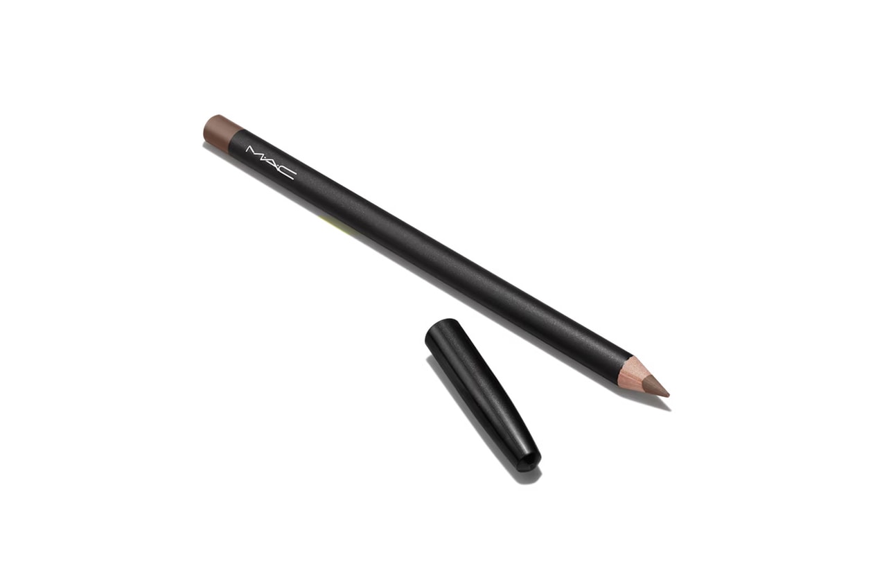 Gabbriette, Cool Toned, 90s Lips, Angelina Jolie, MAC Cosmetics, Make Up For Ever, Cool Lip Products, Makeup, Lips