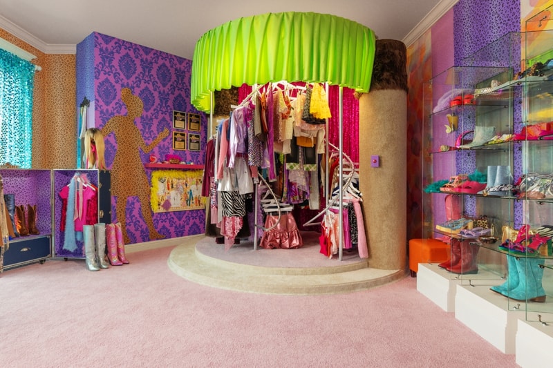 Hannah Montana, Malibu Beach House, airbnb, vacation, disney, miley Cyrus, bookings, travel
