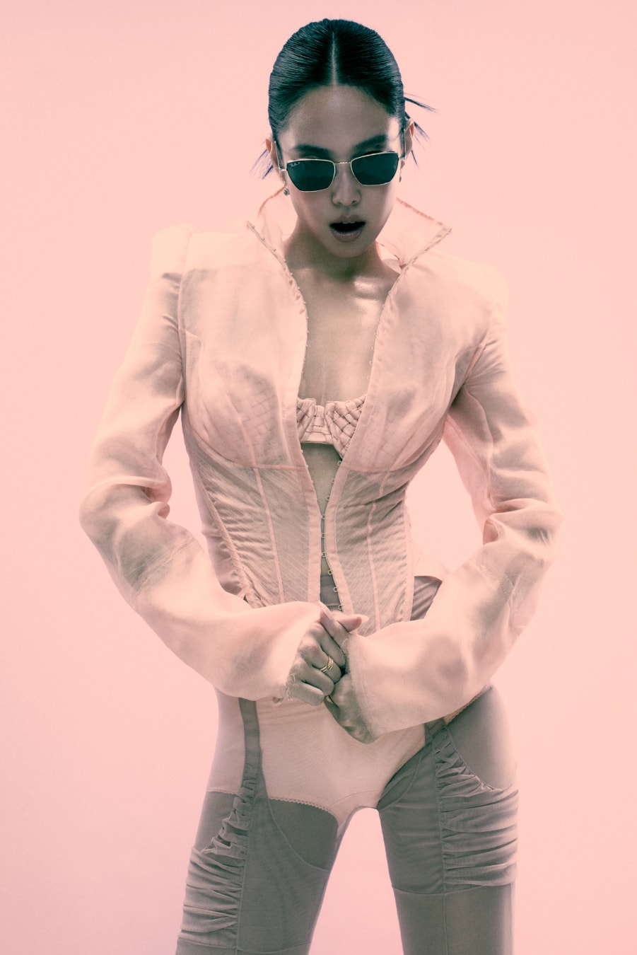 jennie, kpop, music artist, ray ban, meta, sunglasses, girl, glasses