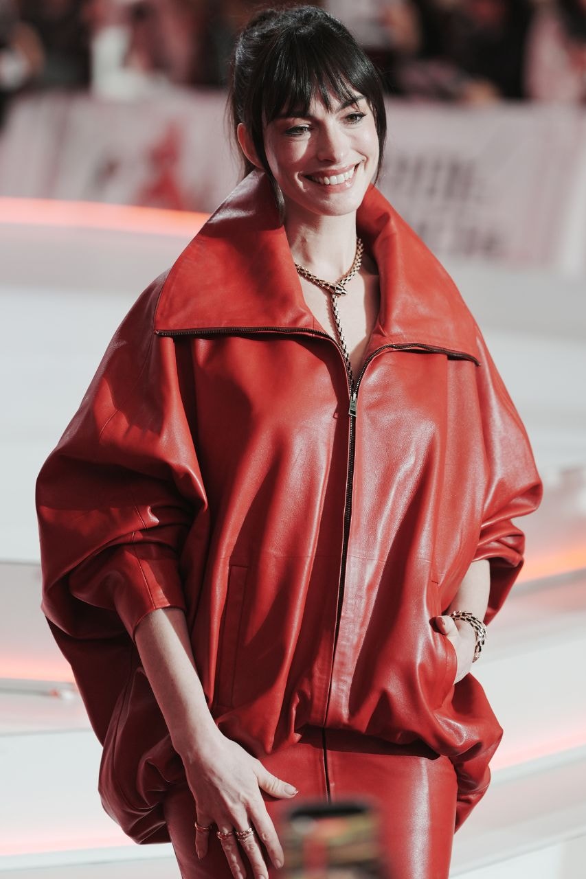 The Devil Wears Prada 2, Movies, Films, Press tours, Premieres, Anne Hathaway, Meryl Streep, Fashion, Balenciaga, Prada, vaquero, Schiaparelli, Saint Laurent, Celine, Susan Fang