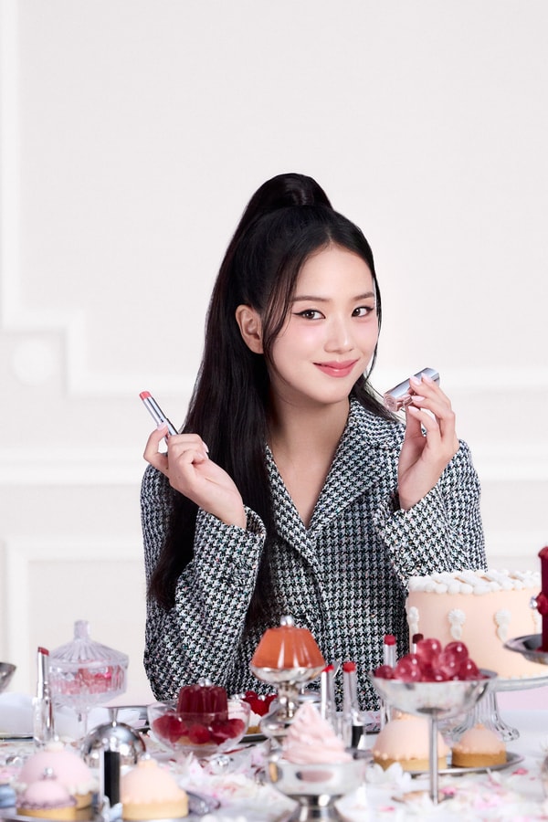 Jisoo, Anya Taylor-Joy, Willow Smith, Dior Beauty, Dior Addict Glass Lipstick, Campaigns, Lip Gloss, Lipsticks