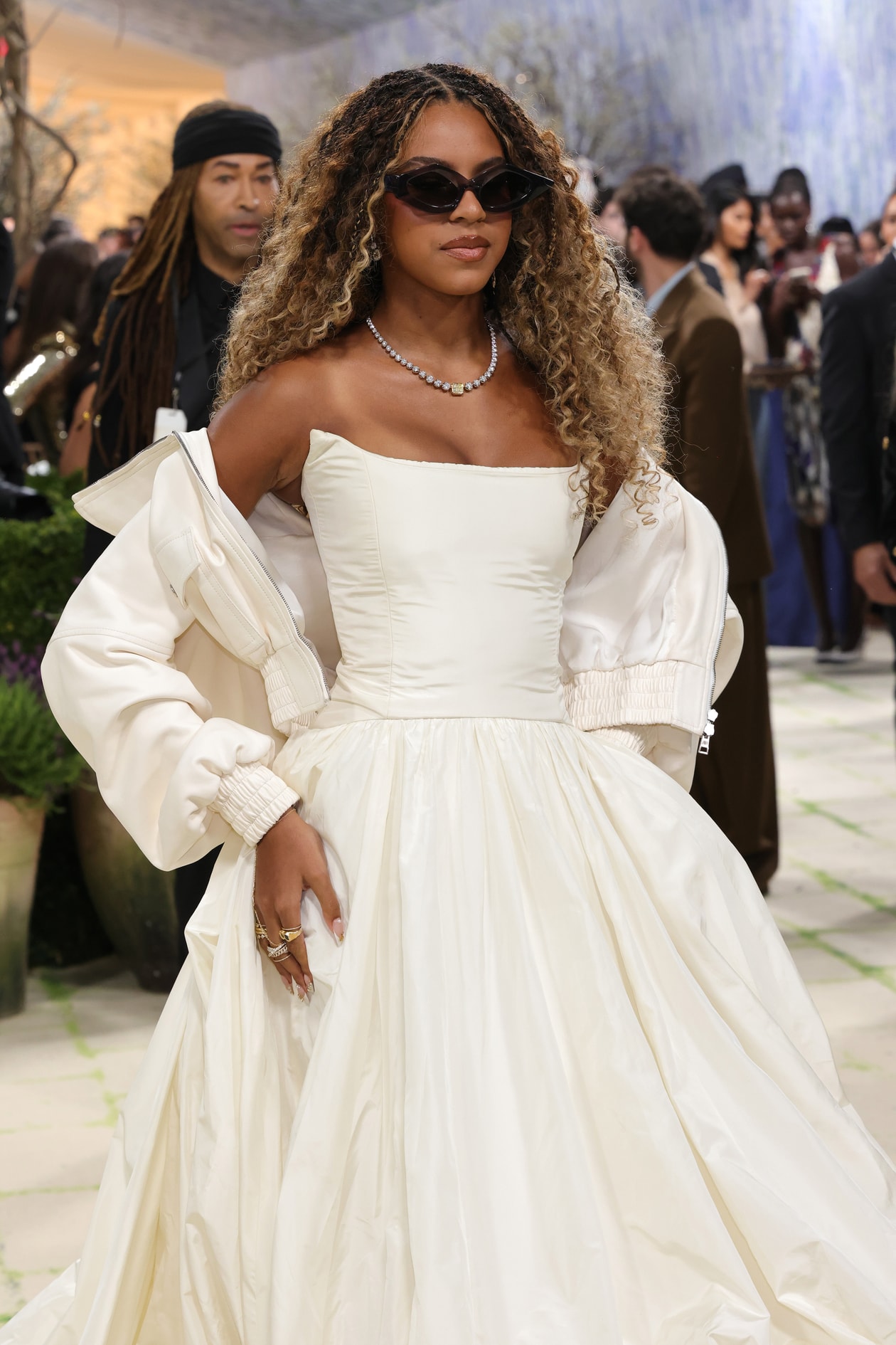 Met Gala 2026, Emma Chamberlain, Sabrina Carpenter, Doechii, Nails, Charli XCX, Alysa Liu, Beyonce, Lisa, Blue Ivy, Lisa, Rose