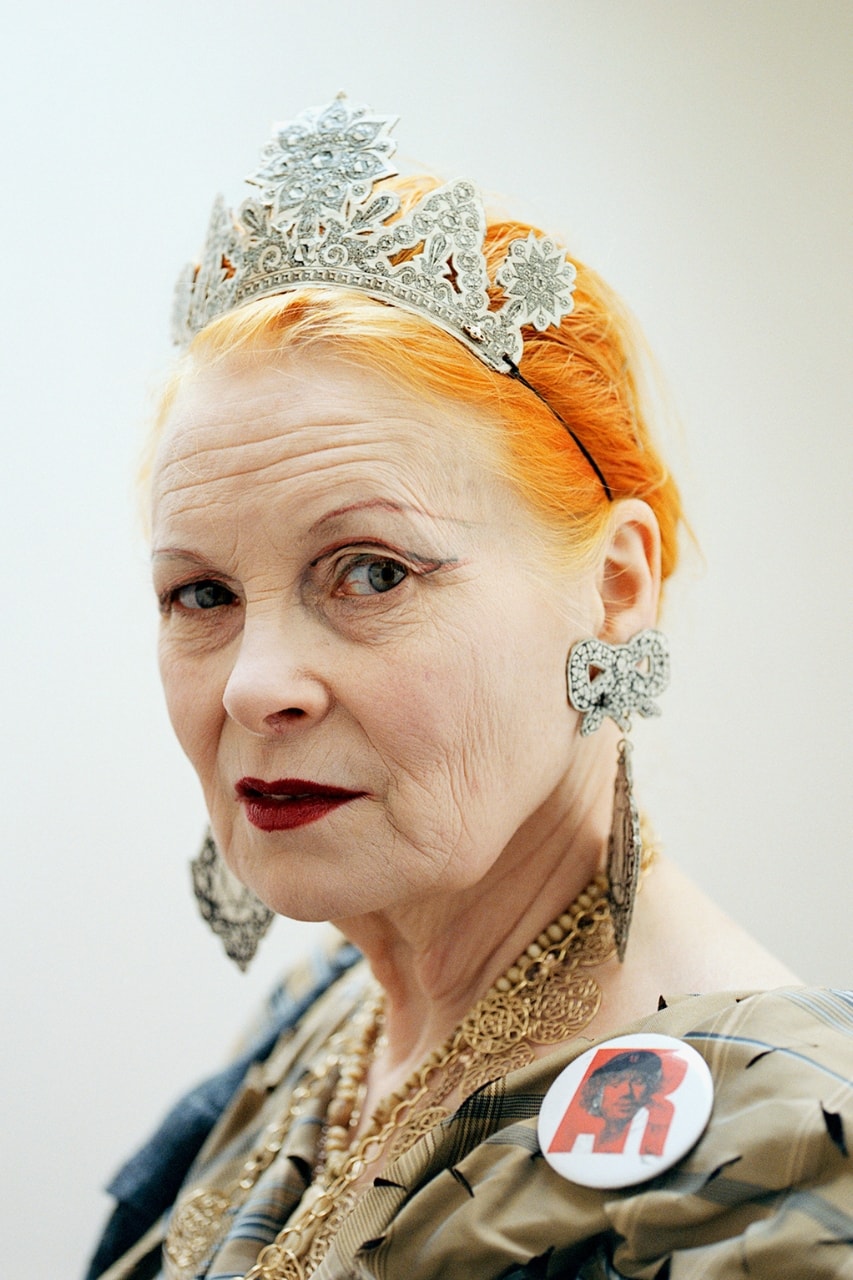 Vivienne Westwood, Jewelry, jewellery, V&A Dundee, exhibition, art, museum, gallery, orb, necklace