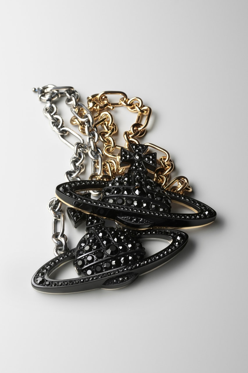 Vivienne Westwood, Jewelry, jewellery, V&A Dundee, exhibition, art, museum, gallery, orb, necklace