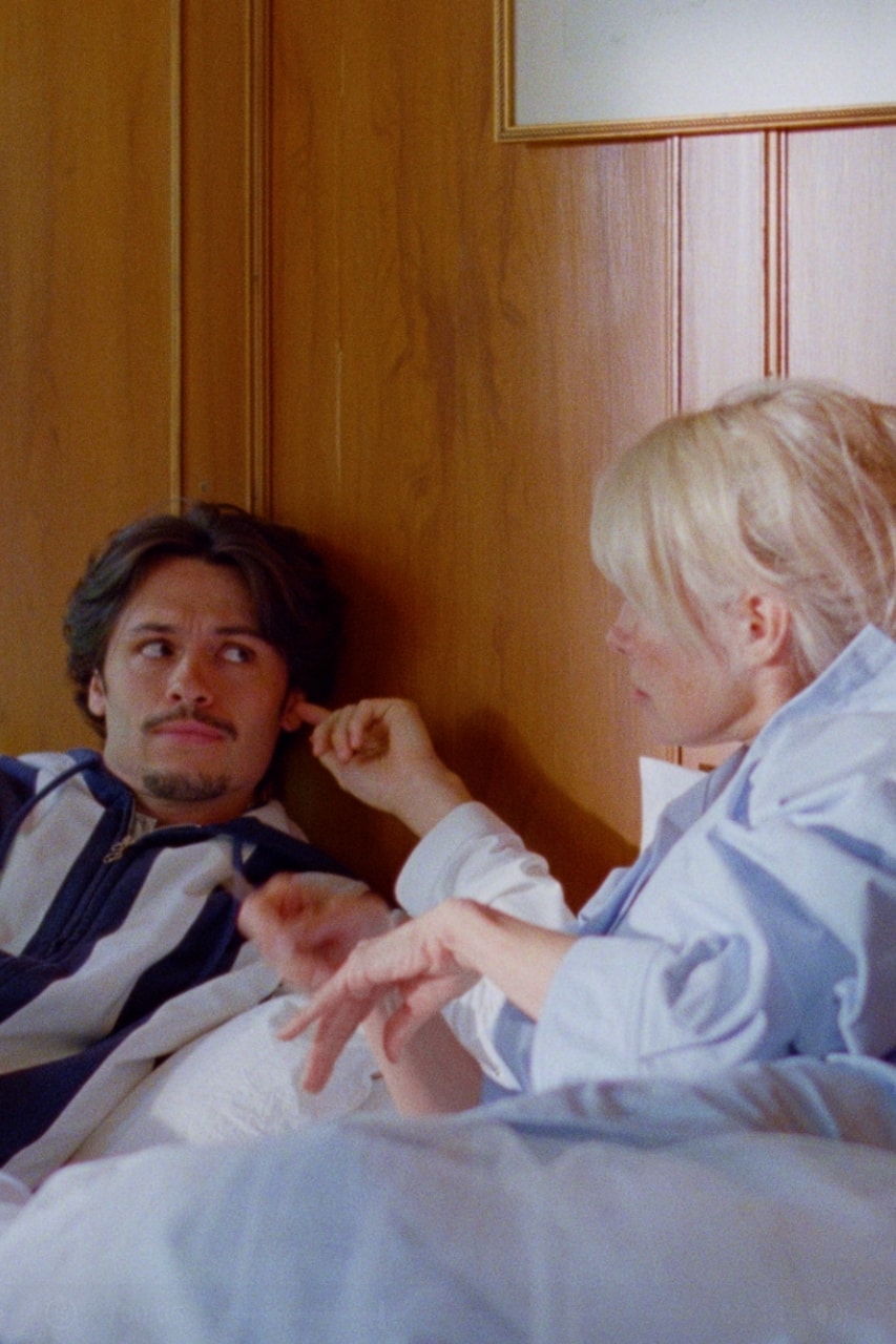 Jacquemus, campaigns, Pamela Anderson, family portrait, fashion, clothes, ss26