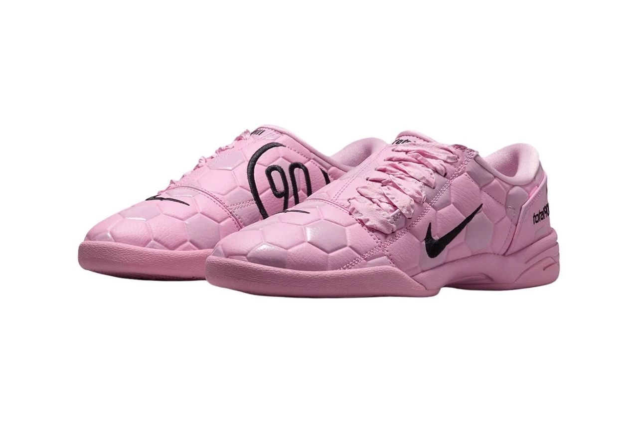 Nike, Total 90 III, Nike T90, Sneakers, Pink Sneakers, Sneaker Drops, Football Boots, Soccer, Football, Soccer Cleats, Footwear, Fashion, World Cup