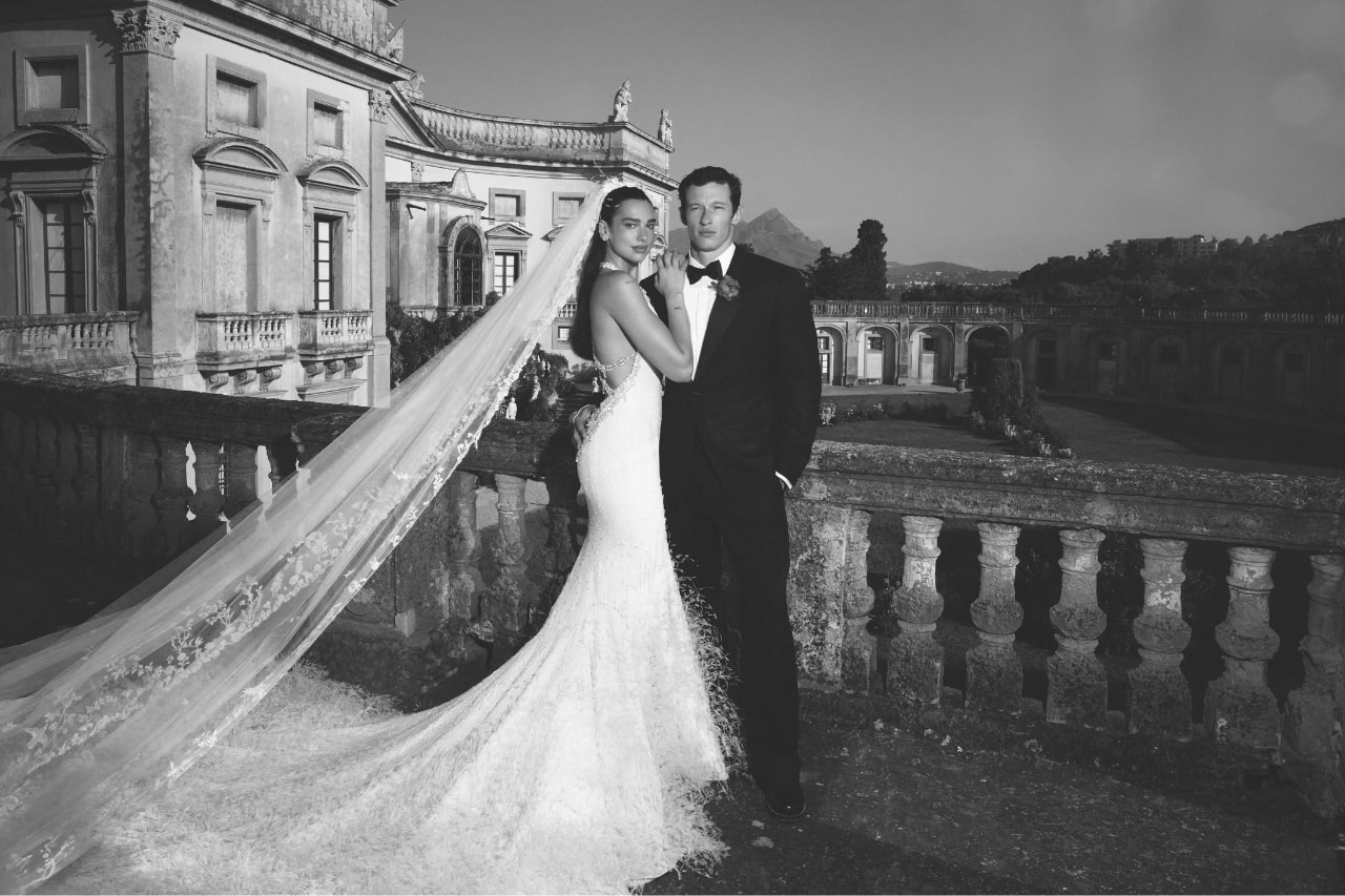 dua lipa, callum turner, wedding, chanel, haute couture, wedding dress, matthieu blazy, closer look
