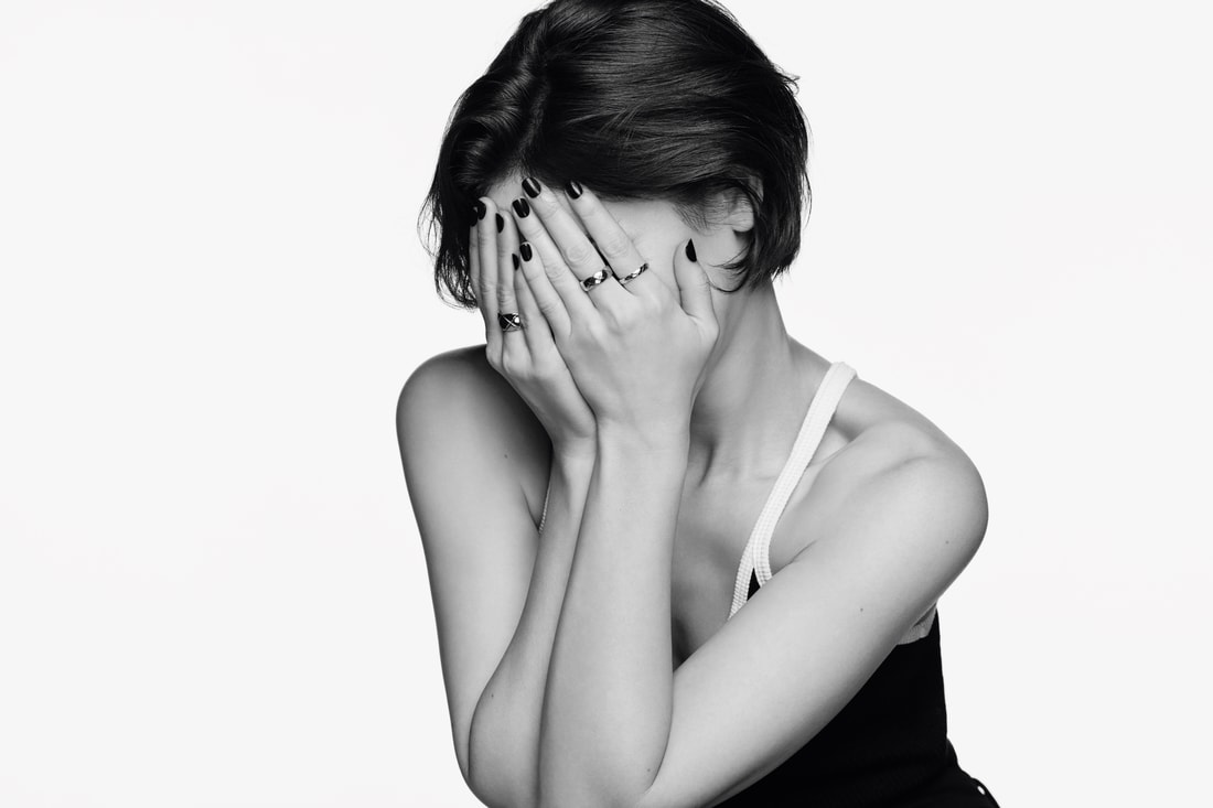 Gracie Abrams, Chanel, Coco Mademoiselle, Crush Absolu, Fragrance, Perfumes, Campaigns