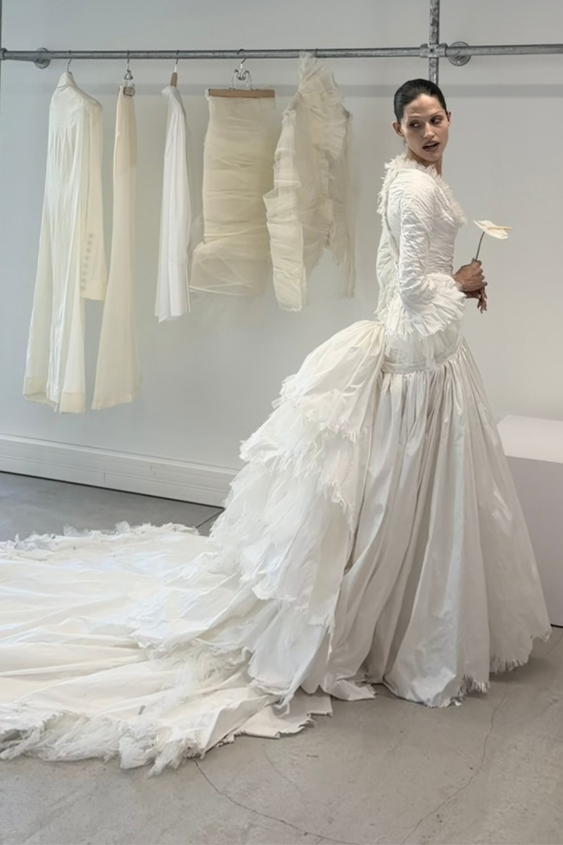 gabbriette bechtel, matty healy, the 1975, wedding, wedding dress, married, first look