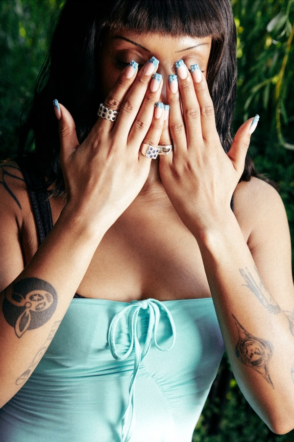 peachy den, nia archives, festivals, summer, outfits, clothing, fashion, collaborations, campaigns, djs, rave