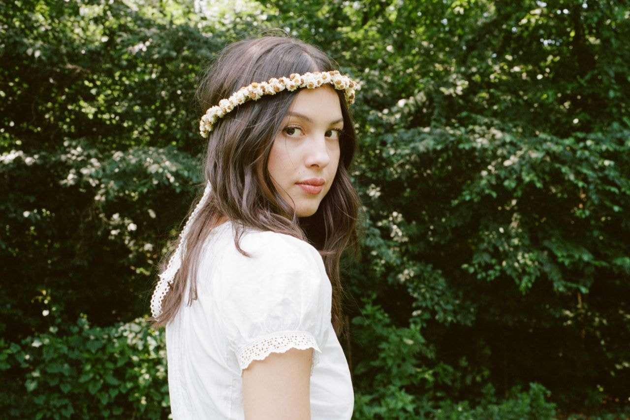Olivia Rodrigo, Music Festivals, Daisy Chain Fields, Etsy, DIY, Festival Merch, Merch, Crafts, Collectibles, Albums, Music, Singers, Artists, Female Artists, Women's Rights, Charities, Doechii, KATSEYE, Mitski, Stevie Knicks, Chappell Roan, Santigold, Rachel Chinouriri, Karen O