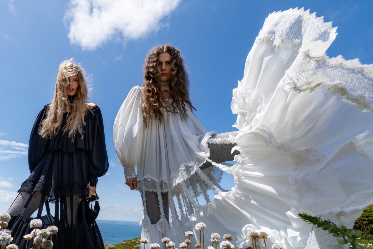 Chloé, fw26, campaigns, fall, clothes, fashion, nature, models, chemena kamali, dresses