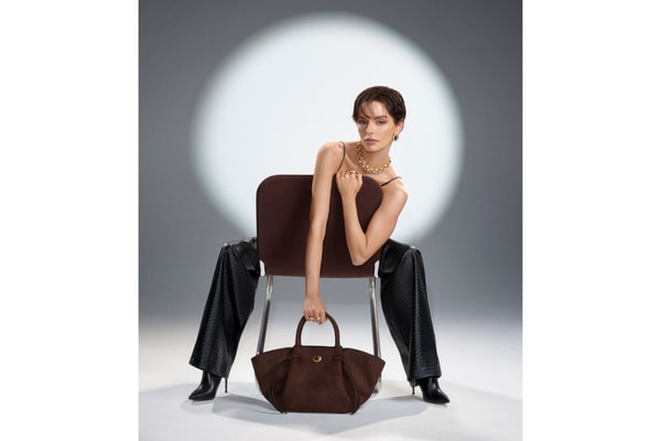 Maura Higgins, GUESS, bags, handbag, campaigns, fashion, model, accessories