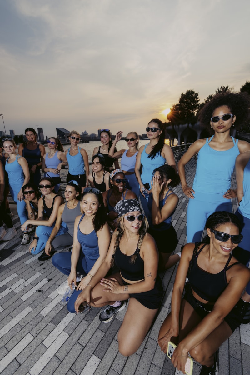 spanx, loungewear, activewear, sports bras, leggings, blue, running, snacks, juices, gifts, sunglasses