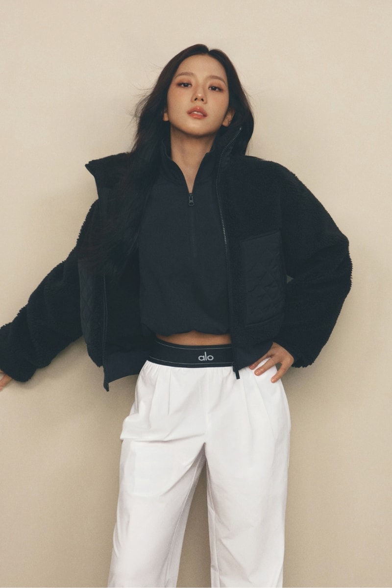 JISOO, ALO, Alo Yoga, Activewear, Campaigns, Sportswear, Leggings, Sports Bras, Workout Clothes, Gym Clothes, Fashion, Yoga, Pilates, K-Pop, BLACKPINK