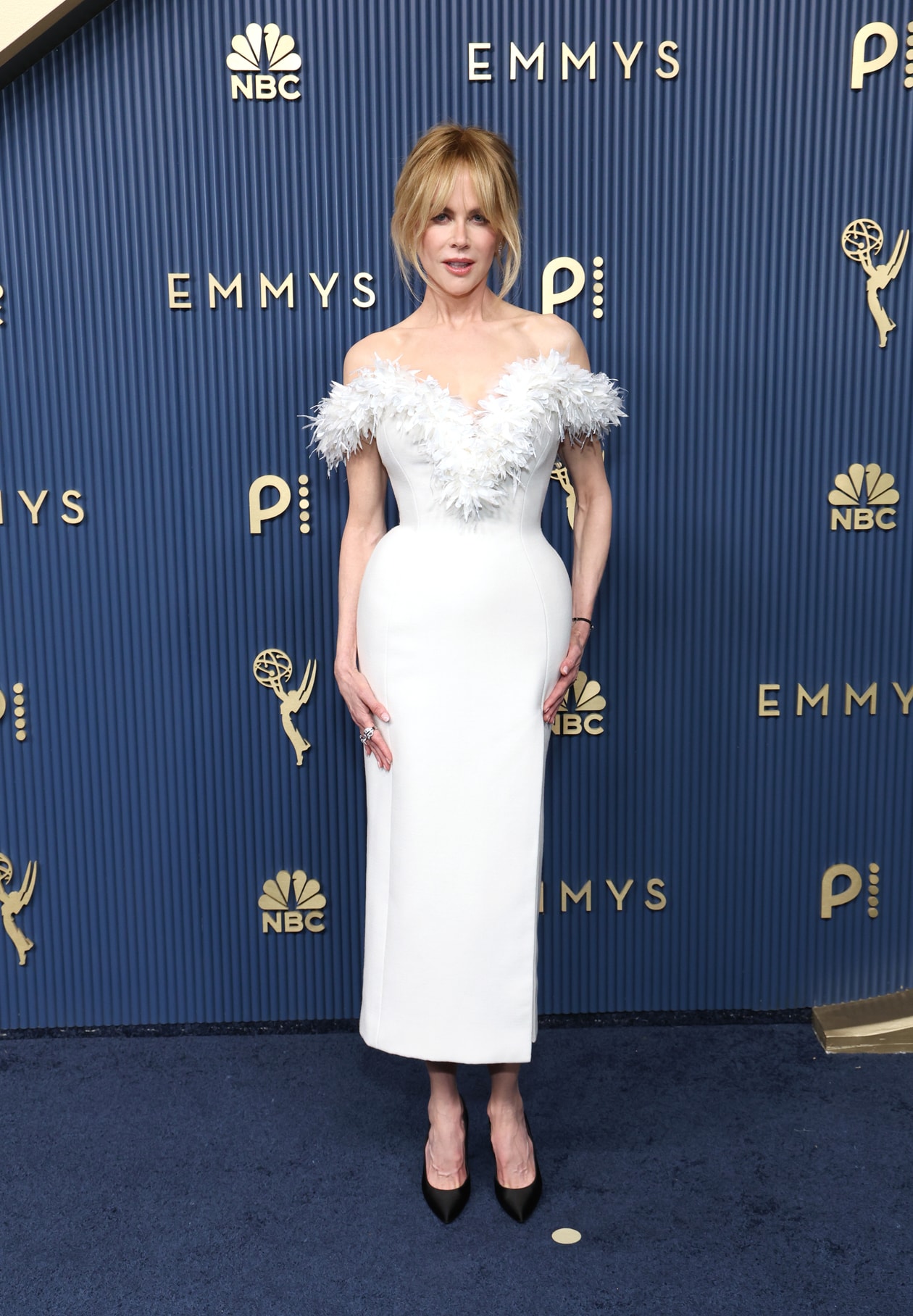 emmys, red carpet, awards shows, zendaya, Selena gomez, sarah pidgeon, elle fanning, chanel, louis vuitton