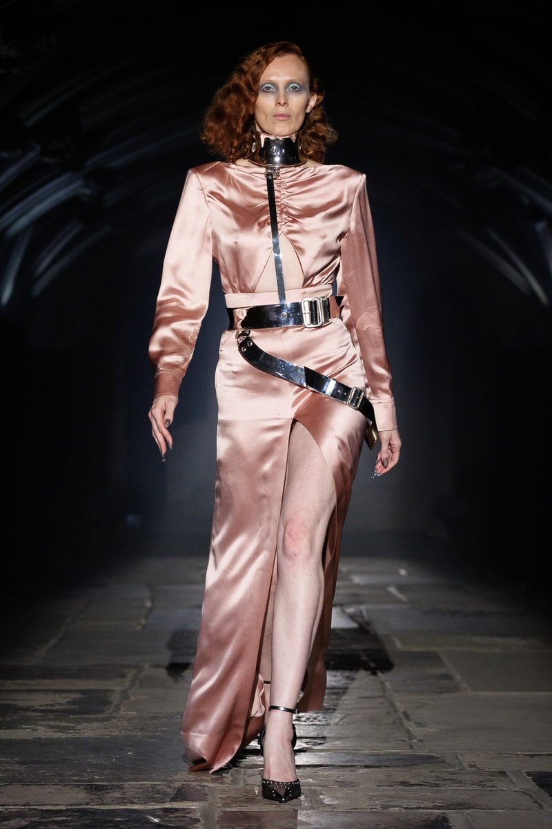 McQueen, SS27, London Fashion Week, Runways, Emilia Clarke, Alexa Chung, Salma Hayek 