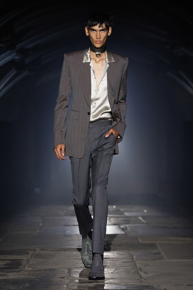 McQueen, SS27, London Fashion Week, Runways, Emilia Clarke, Alexa Chung, Salma Hayek 
