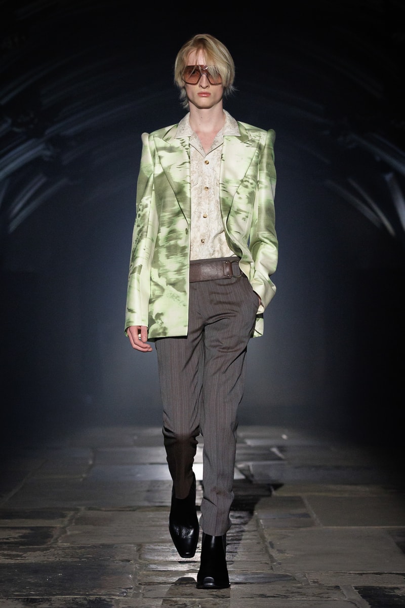 McQueen, SS27, London Fashion Week, Runways, Emilia Clarke, Alexa Chung, Salma Hayek 