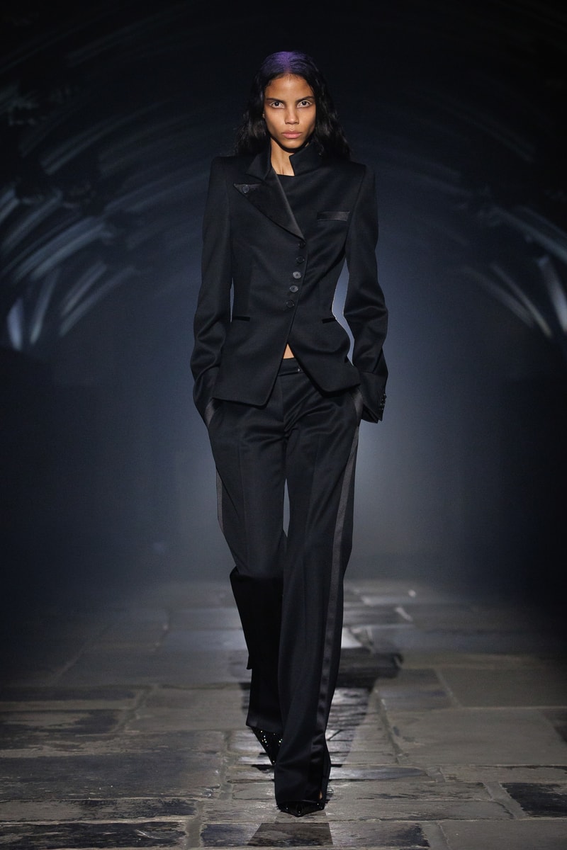 McQueen, SS27, London Fashion Week, Runways, Emilia Clarke, Alexa Chung, Salma Hayek 