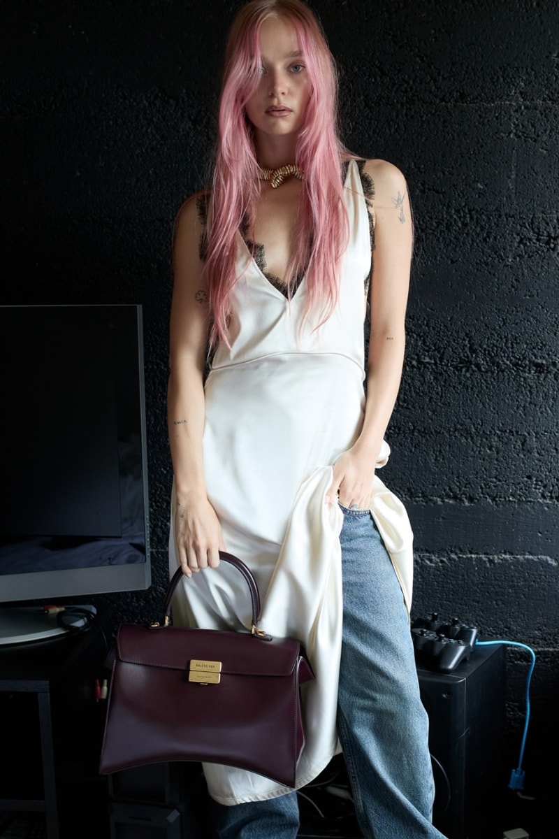 Balenciaga, Hourglass Avenue Bag, bags, accessories, campaigns, maddi waterhouse, fashion, models