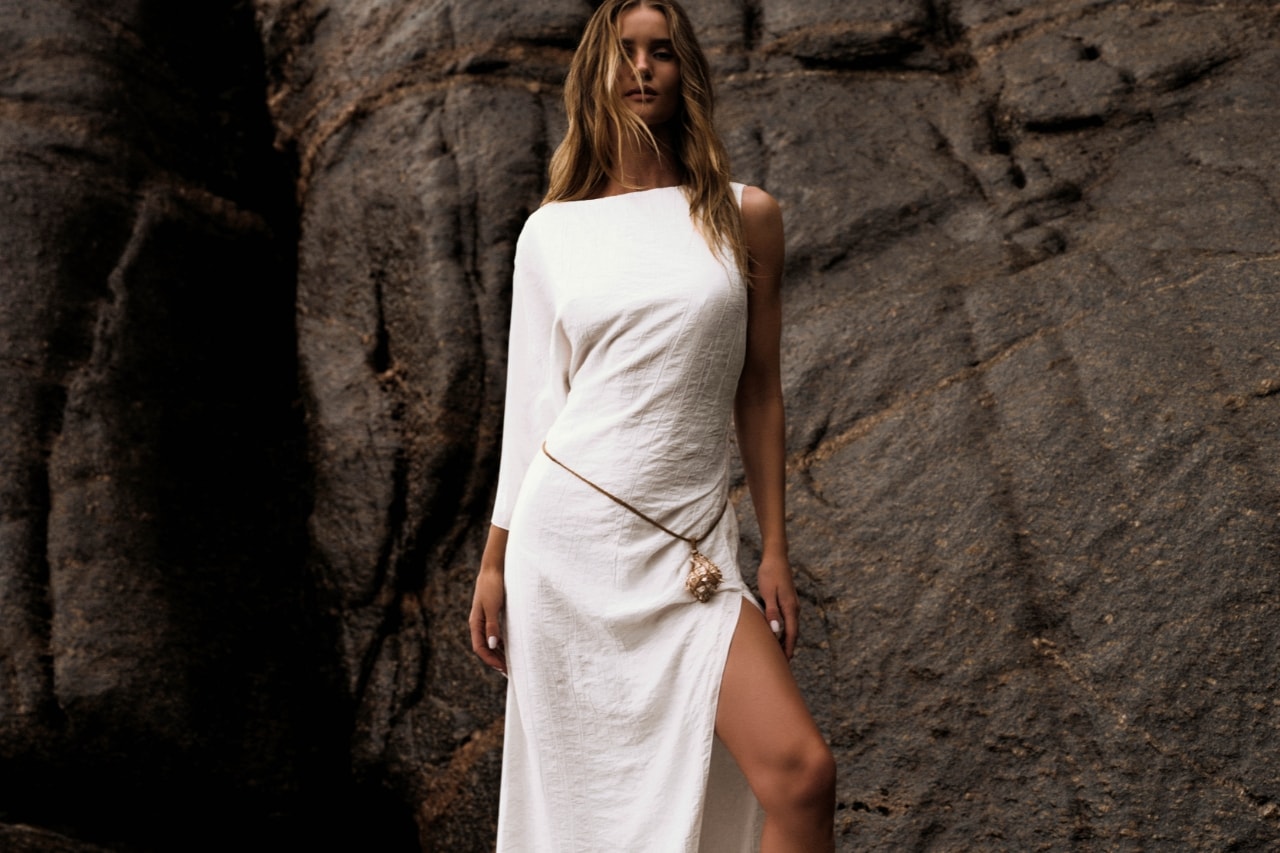 Rosie Huntington-Whiteley, ViX Paula Hermanny, collection, swimwear, bikinis, resort wear, beach, model, clothing, fashion
