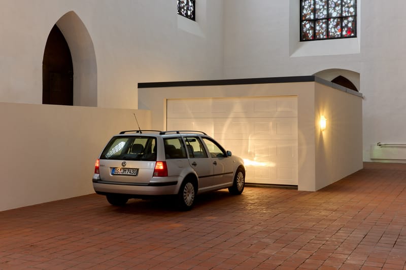 Crescer é Agridoce em 'On the Street Where You Live' de Steve Bishop