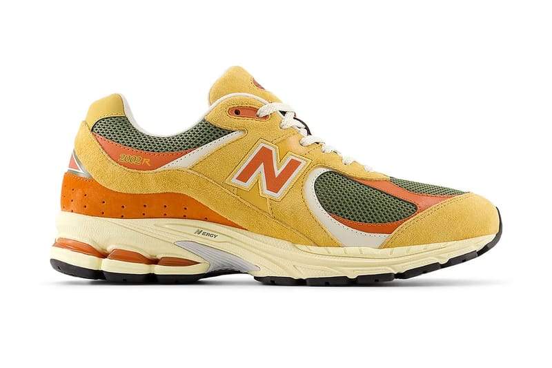 Confira de Perto o New Balance 2002R "Dried Apricot"
