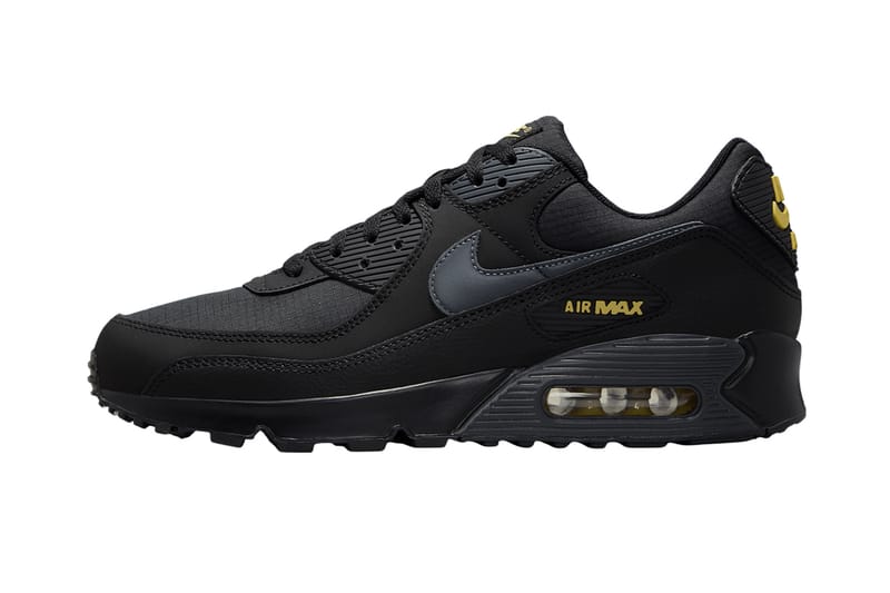 Nike Revela o Sinal do Batman com o Air Max 90 "Black/Buff Gold"