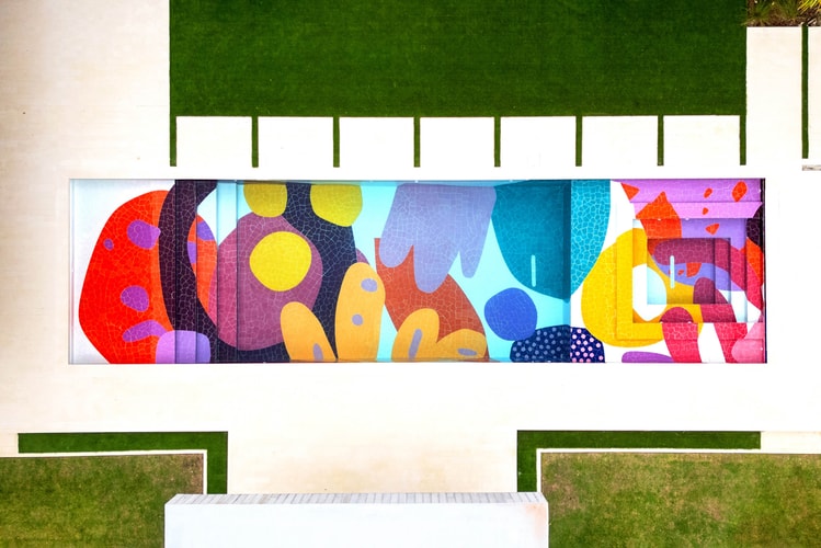 Studio Proba Transforma Piscina de Miami em Arte Imersiva