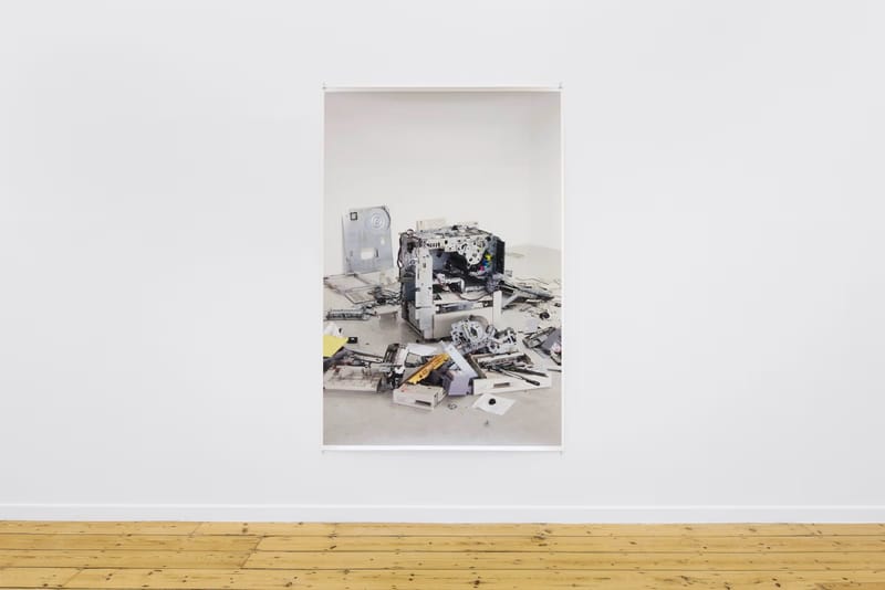Maureen Paley apresenta obras com copiadoras de Pati Hill e Wolfgang Tillmans