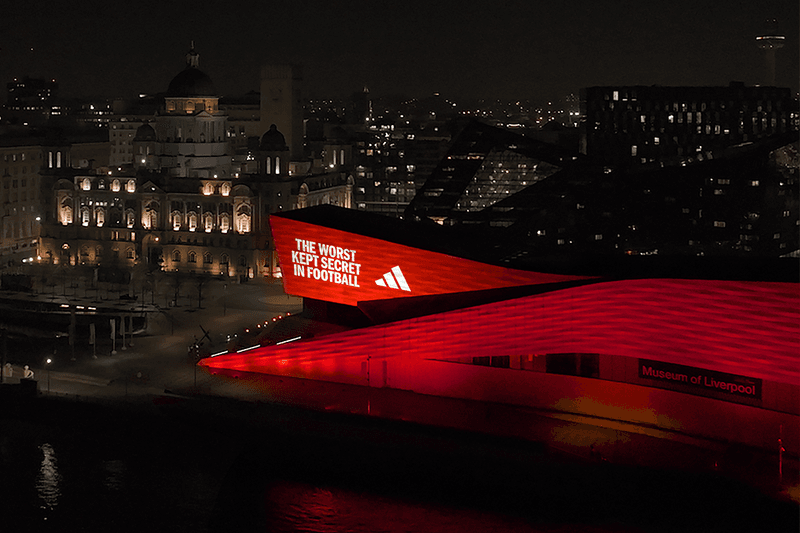 adidas e Liverpool FC se unem para uma parceria de peso em campo