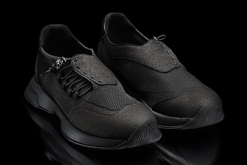 HOMME PLISSÉ ISSEY MIYAKE Revela Novo Tênis BREEZE