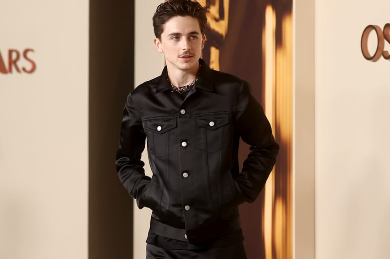 O Look Customizado da Gap de Timothée Chalamet Agora Está Disponível