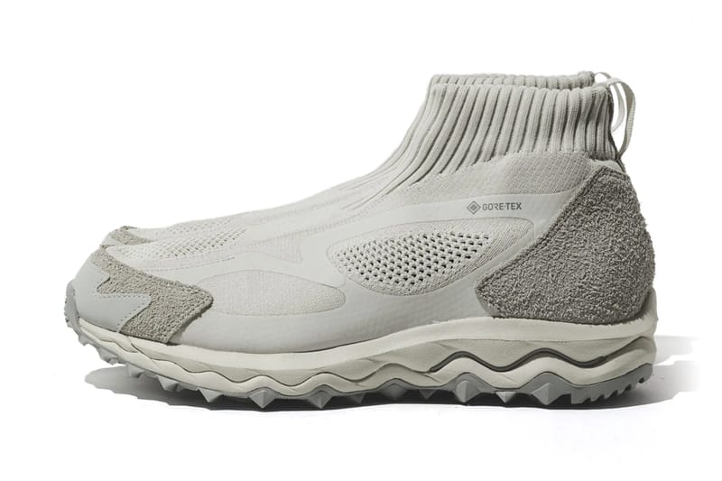Mizuno e nonnative lançam o Wave Mujin TL Mid GTX em versão 'Off-White'