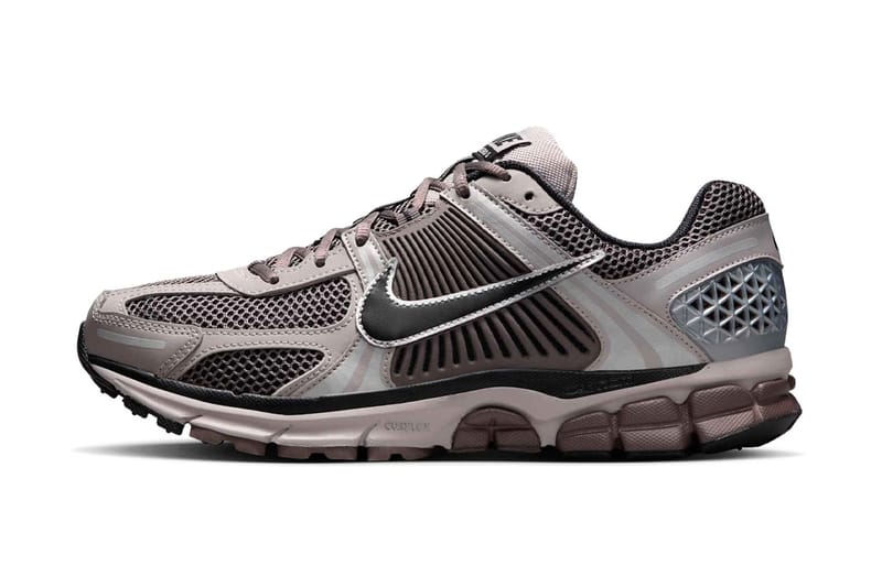 A Nike apresenta o Zoom Vomero 5 na cor Dark Violet Ore